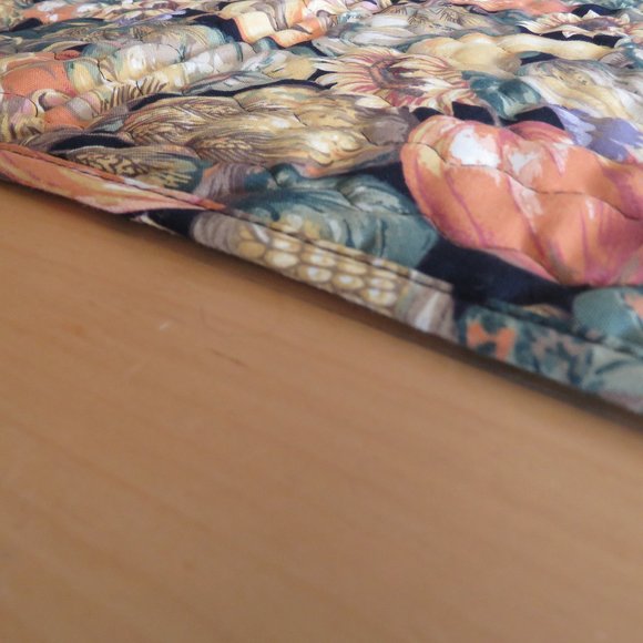 Vintage Quilted Fall Themed Table Runner With Sunflowers And Winter Vegetables - Picture 3 of 5